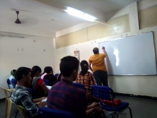 English Engine English Engine photo 3